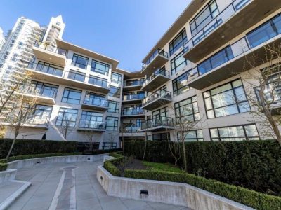 North Vancouver, BC – One-bedroom accessible unit available now in desirable neighborhood
